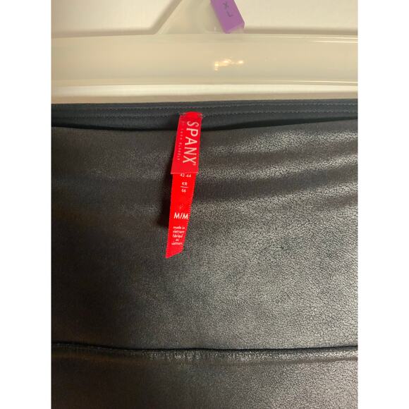 Spanx Shiny Faux Leather Leggings size medium - Picture 2 of 3